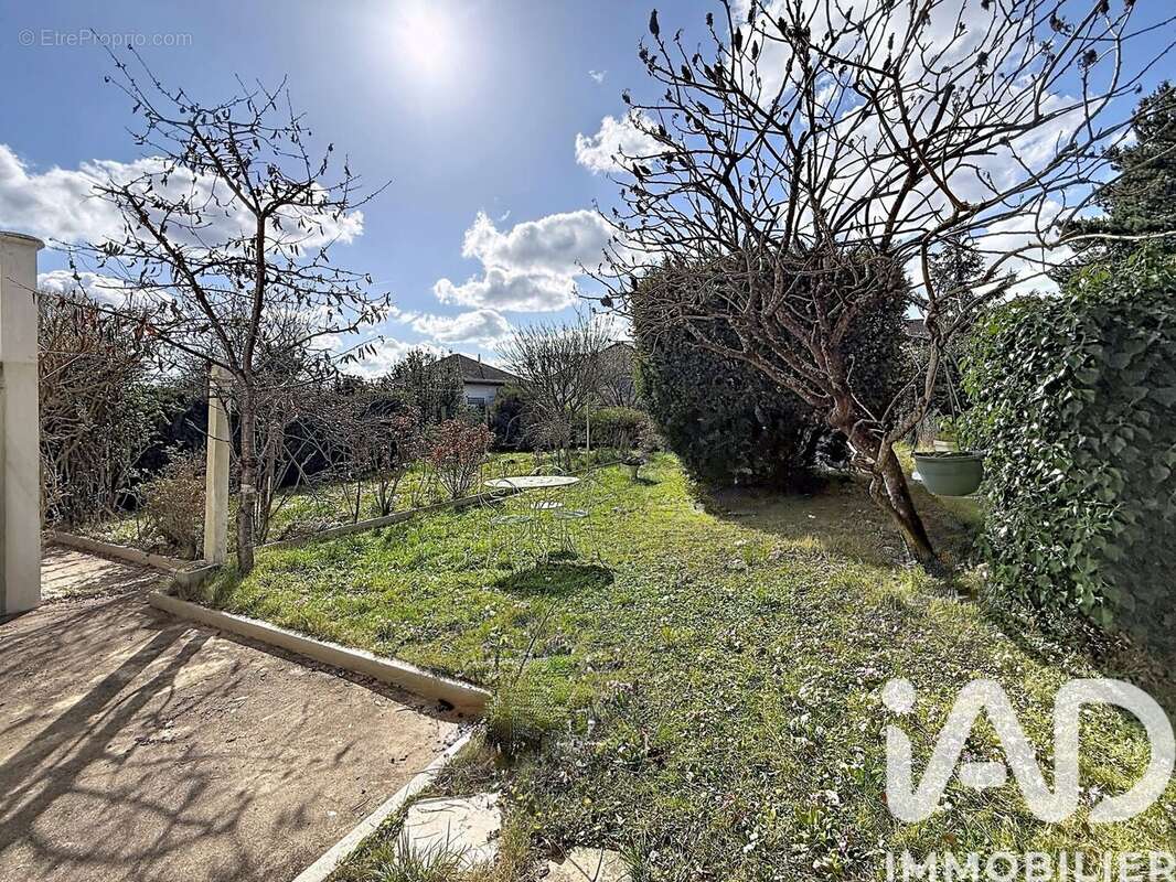 Photo 3 - Maison à LE PLESSIS-TREVISE