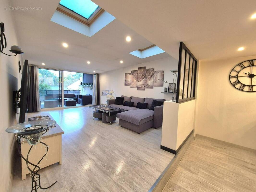 Photo 1 - Appartement à ROSNY-SUR-SEINE