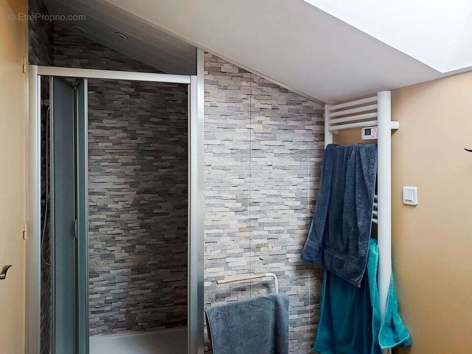 Maison à BOTZ-EN-MAUGES