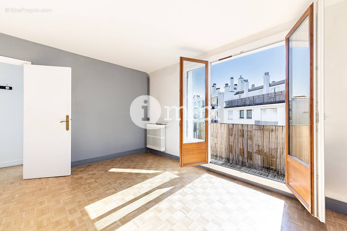 Appartement à LEVALLOIS-PERRET