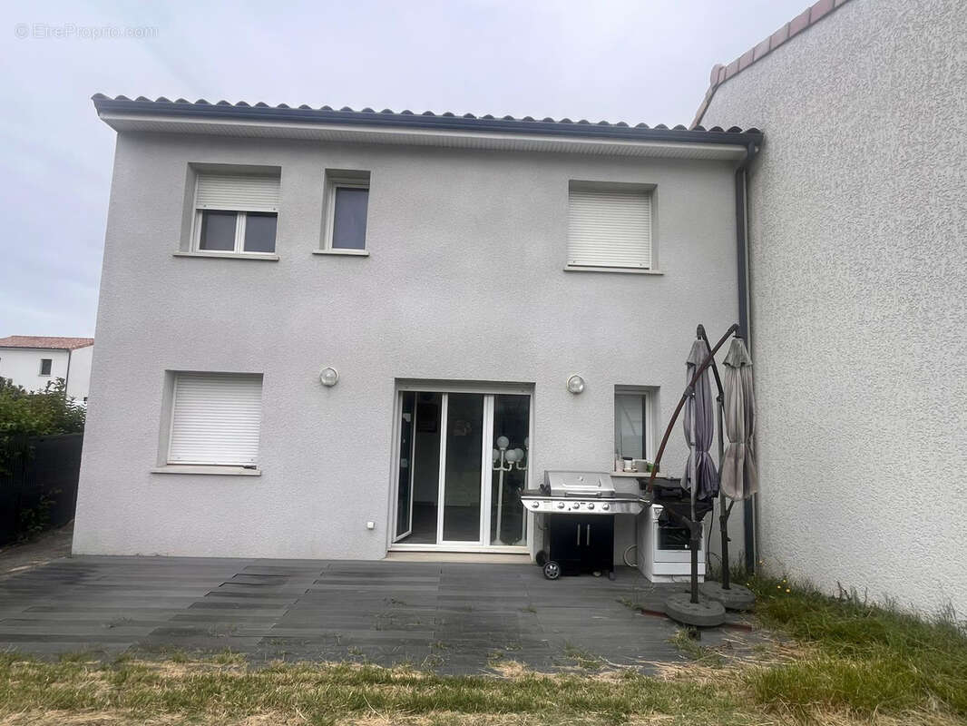 Maison à MONDONVILLE