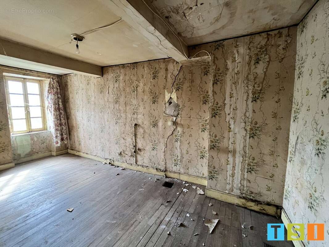 Maison à LOURES-BAROUSSE