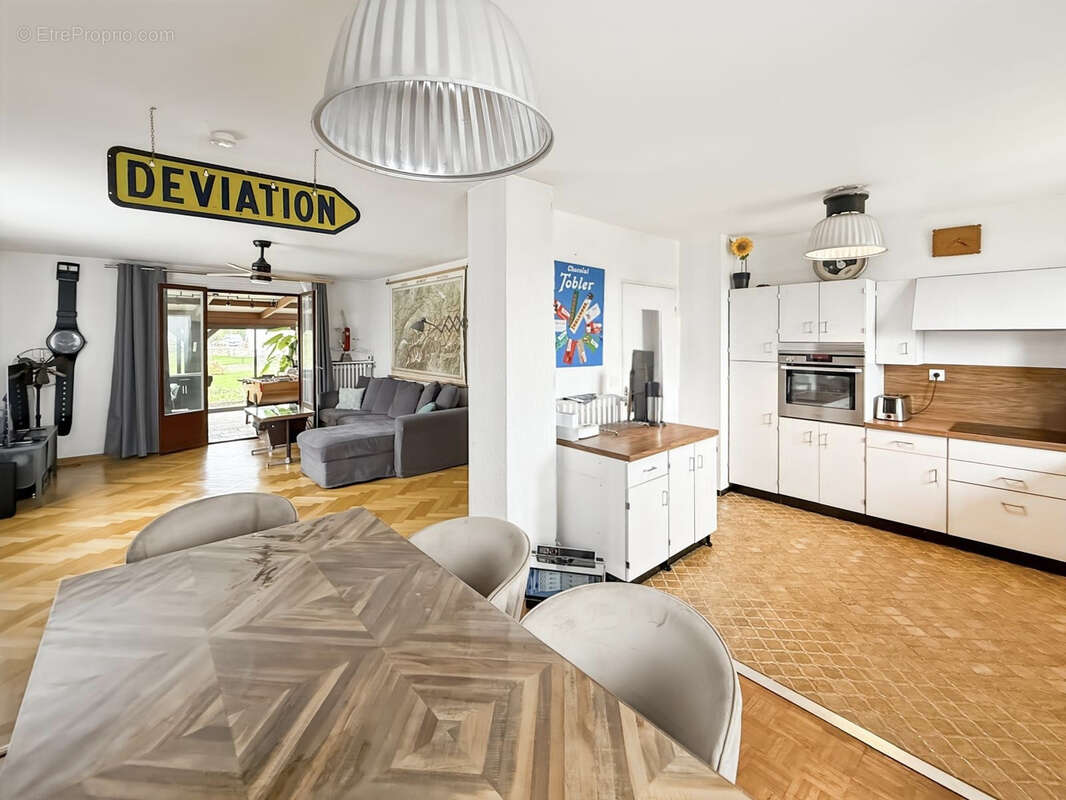 Maison à PREVESSIN-MOENS