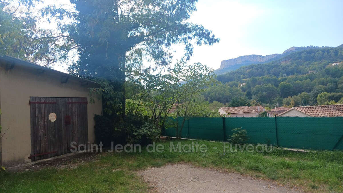 Terrain à SAINT-SAVOURNIN