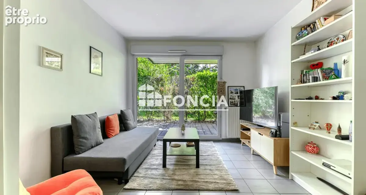 Villeurbanne – Gratte-Ciel/Perralière : T2 récent avec terrasse privative et garage - photo 2