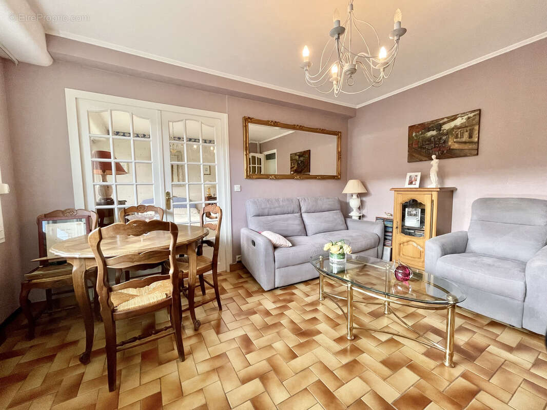 Appartement à HEROUVILLE-SAINT-CLAIR