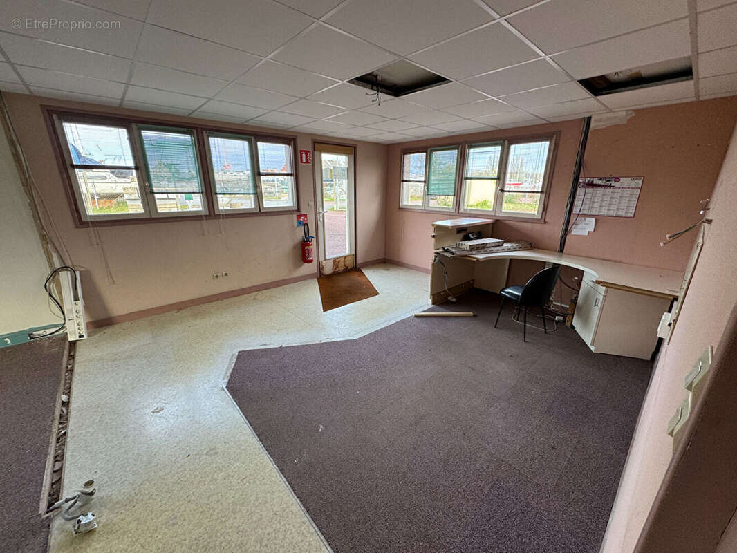 Commerce à CARENTAN