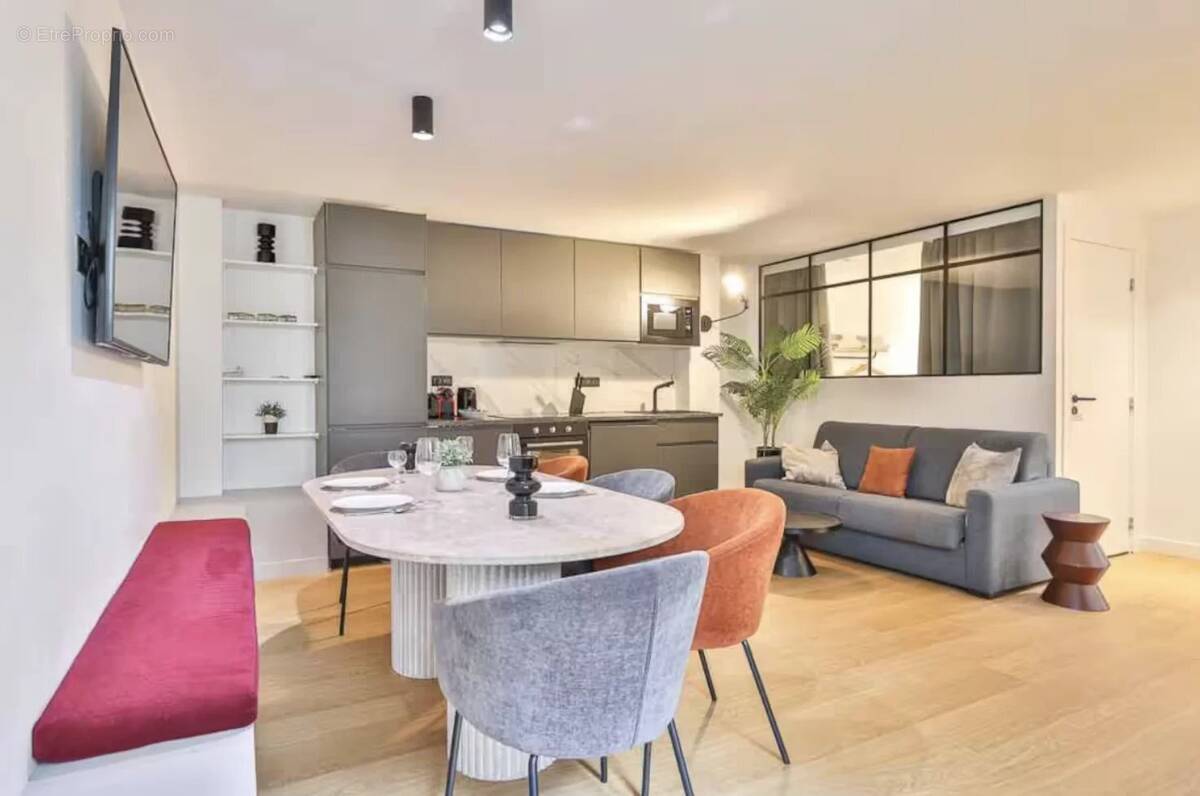 Commerce à PARIS-11E