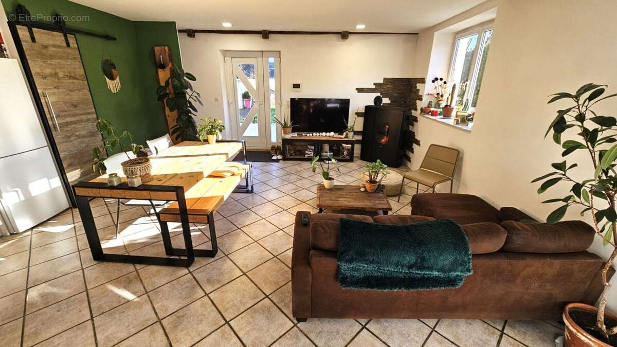 Maison à HOUDAN