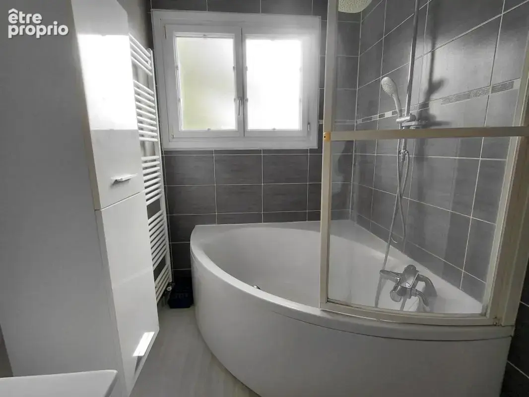 Maison potentiel de 6 chambres sur sous-sol avec jardin - photo 12