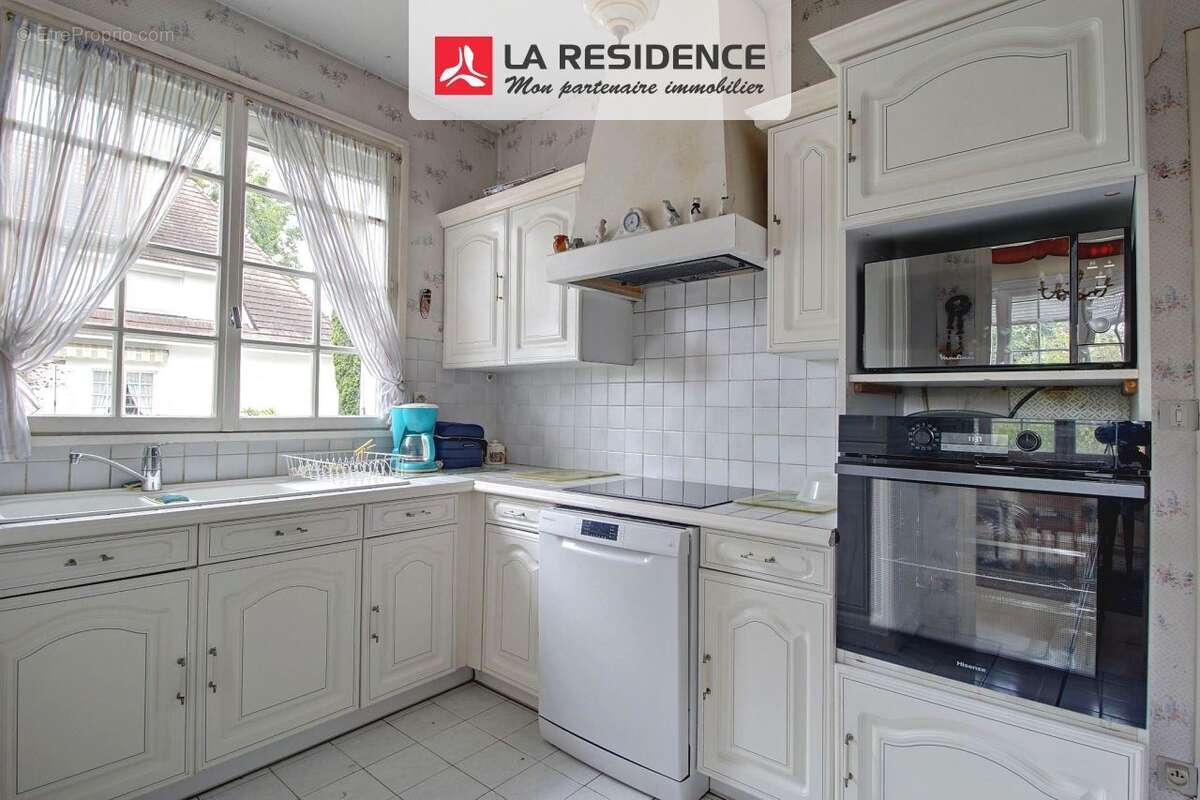 Maison 173 m² à Oissel  - photo 3
