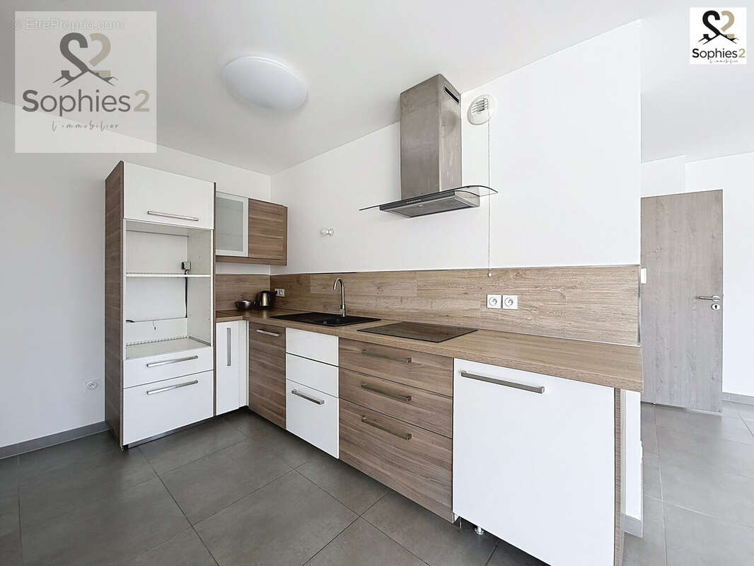 Cuisine - Appartement à VARCES-ALLIERES-ET-RISSET