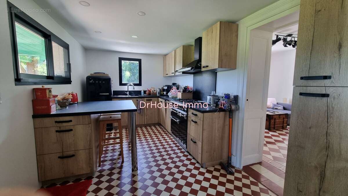 Maison 203 m² à Saint-Brice  - photo 36