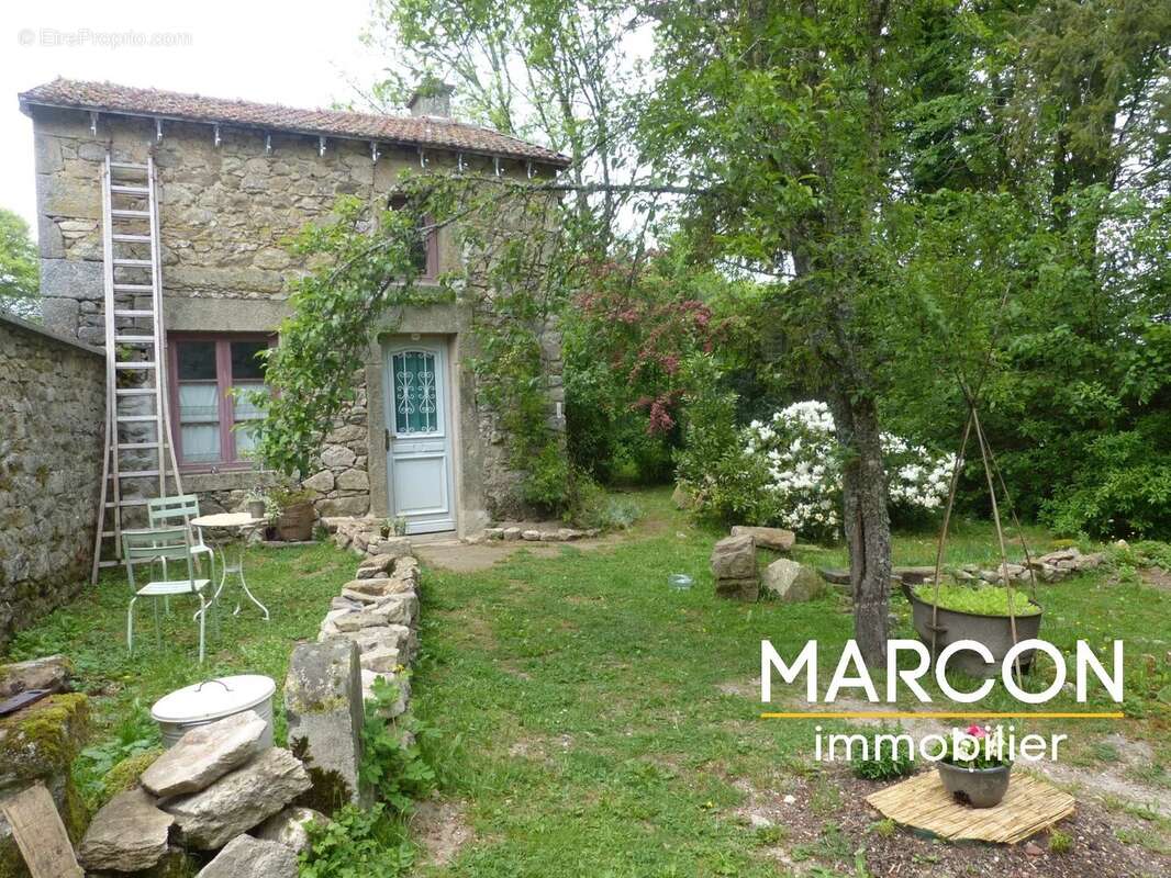 Maison à SAINT-PIERRE-BELLEVUE