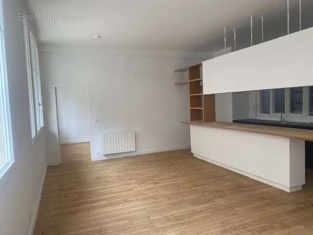Appartement à PARIS-12E
