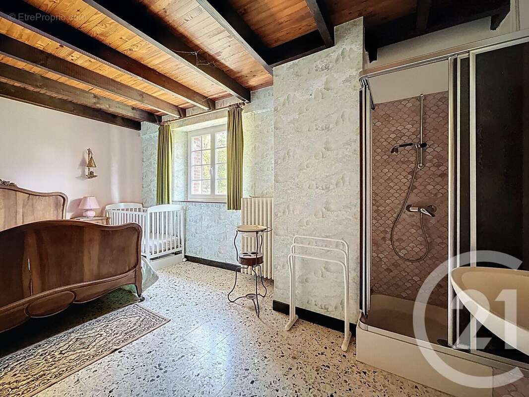 Maison à EGRISELLES-LE-BOCAGE