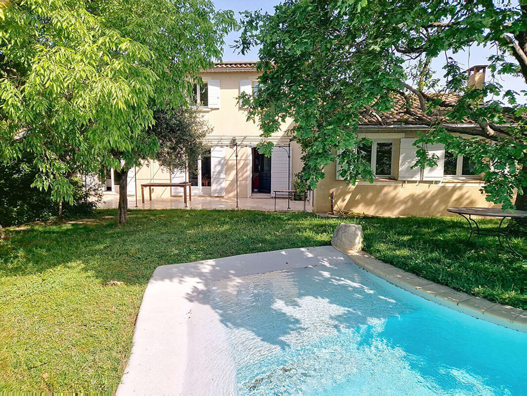 Maison à VILLENEUVE-LES-AVIGNON