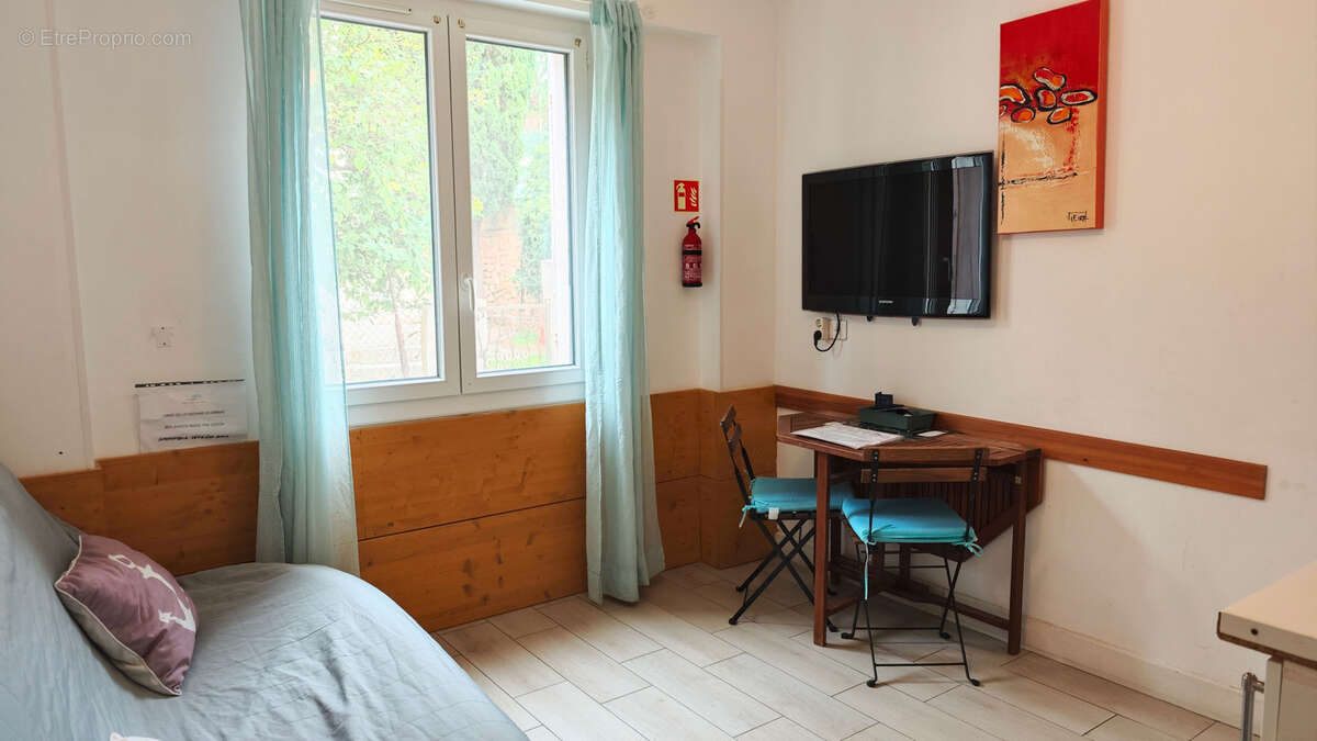 Villa rénovée divisée en 4 appartements à La Ciotat 50 m de la mer - photo 49