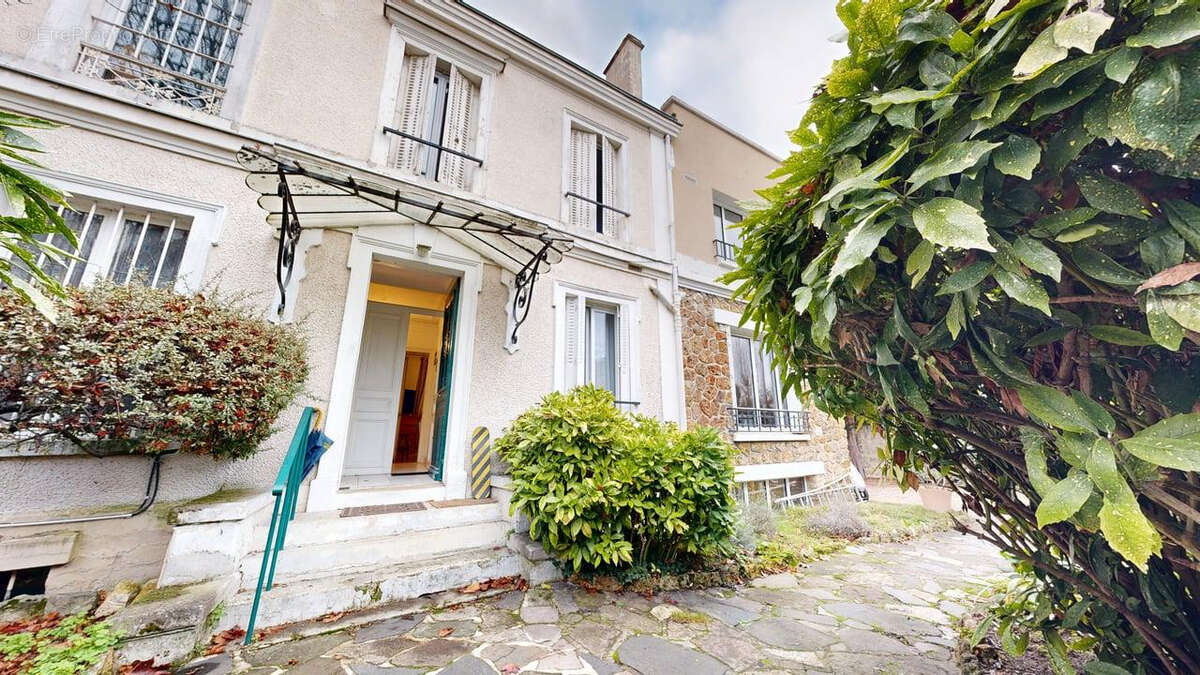 Appartement à NANTERRE