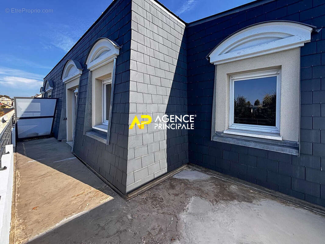 Sartrouville - La Vaudoire - Appartement 3 pièces 59.75 m² avec terrasse et parking - photo 7