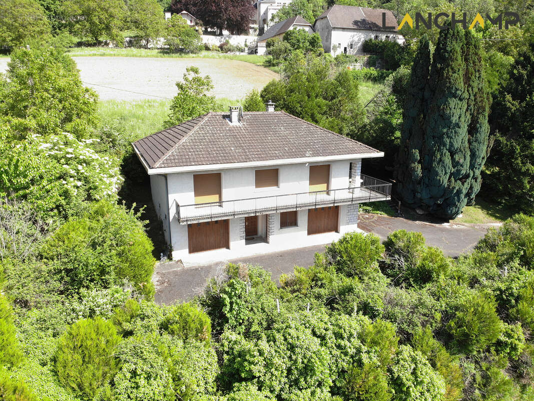 Maison à SERRIERES-EN-CHAUTAGNE
