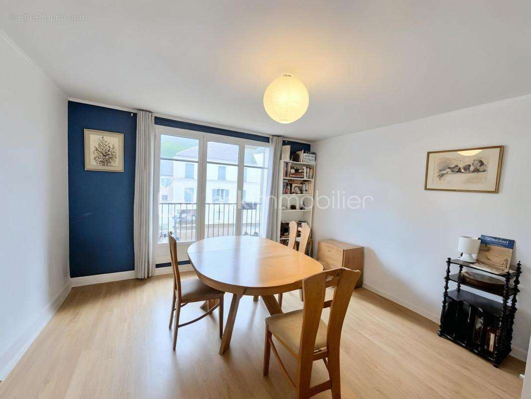 Appartement à BUC