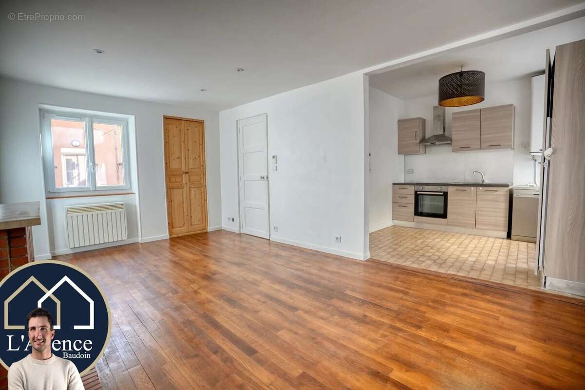 Appartement à EPERNON