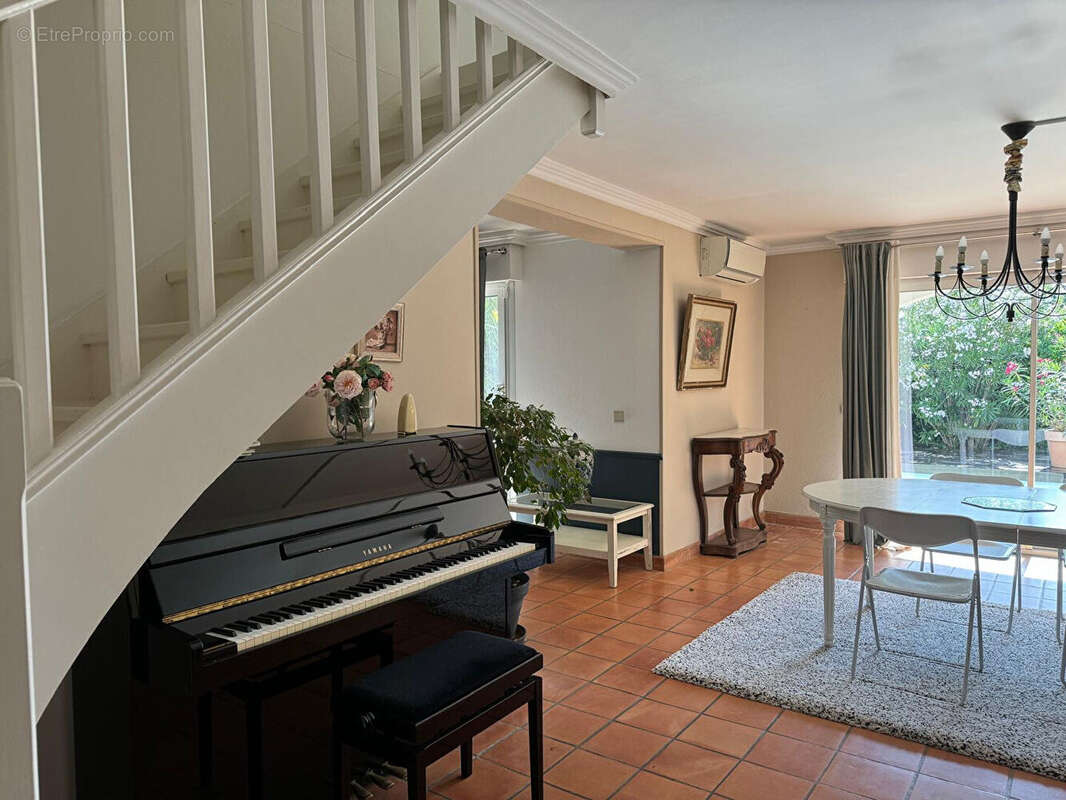 Maison à LES ANGLES