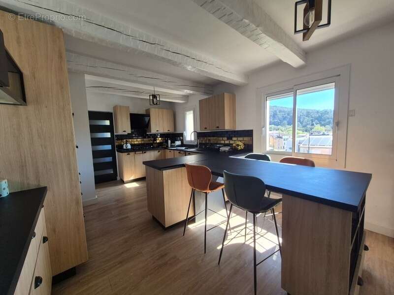 Maison à SOLLIES-TOUCAS