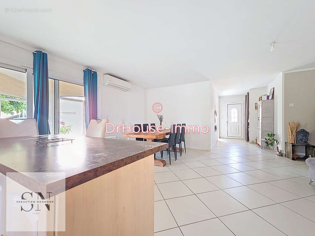 Maison à ALLEZ-ET-CAZENEUVE