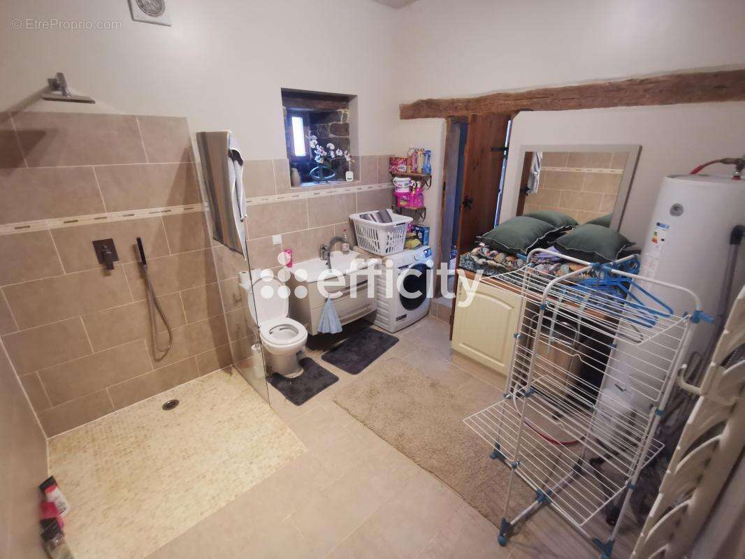 Maison à SAINT-SEVER-CALVADOS