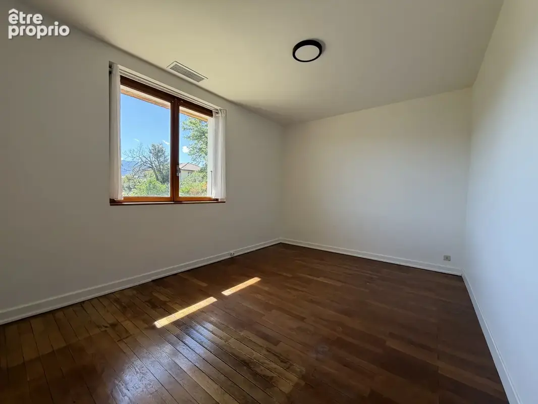 Ripailles, Thonon, Maison individuelle sur 1500 m2 de terrain. - photo 7