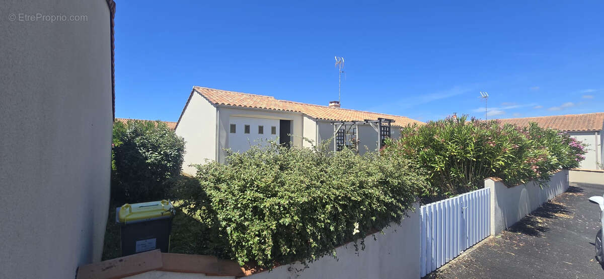 Maison à SAINT-VINCENT-SUR-JARD