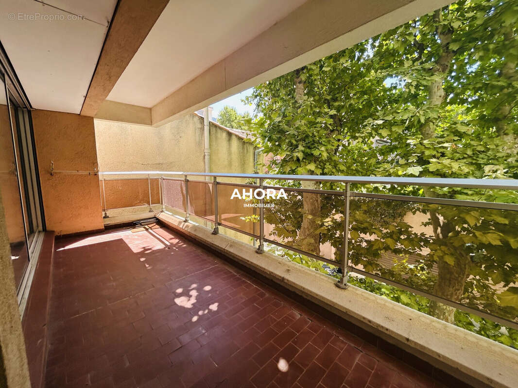 Appartement à MARSEILLE-7E