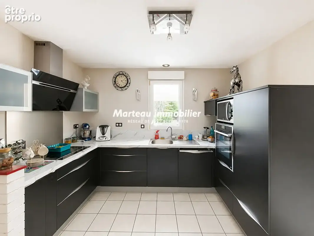 A VENDRE Maison Guecelard 8 pièce(s) 190 m2 - photo 3