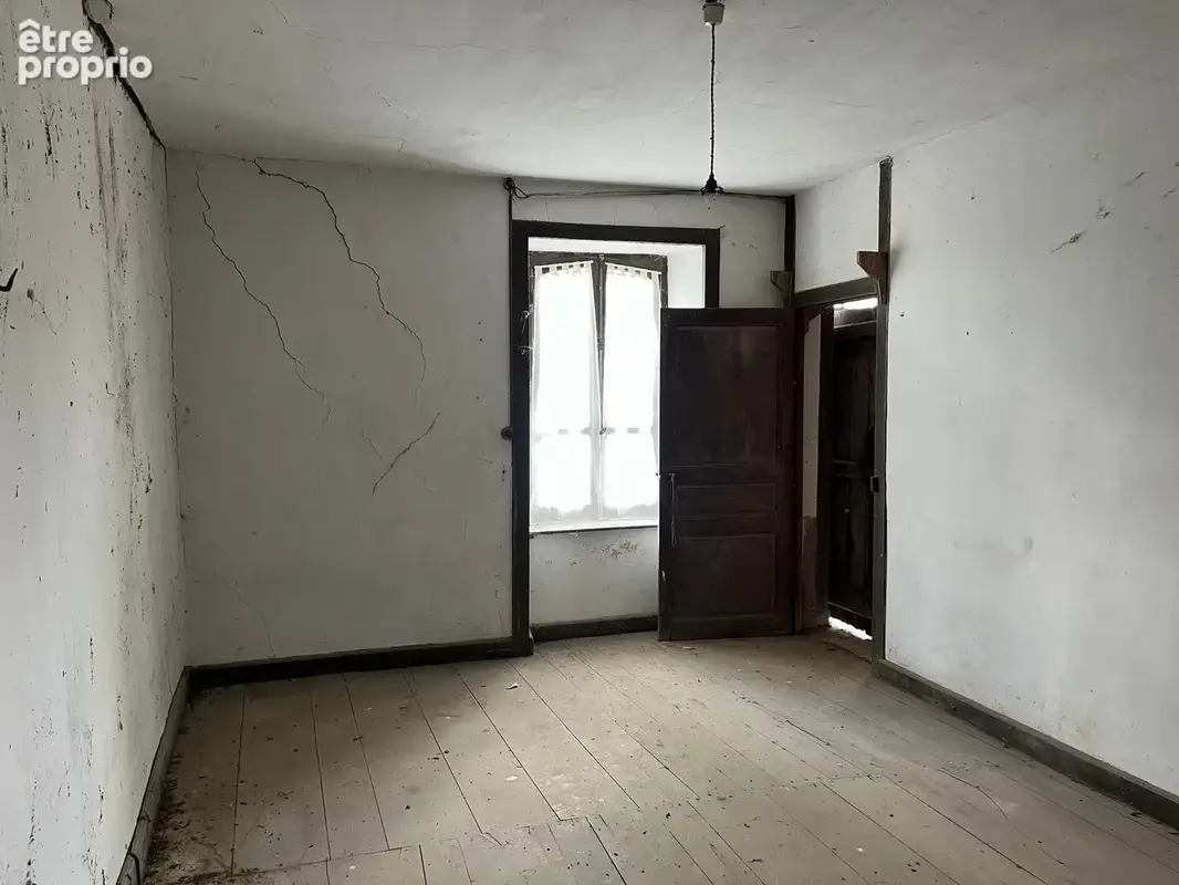Mi-chemin Brive et Limoges - Belle fermette et dépendances a rénover - photo 12