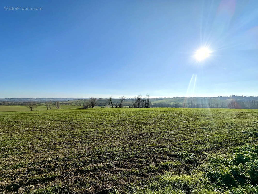 Maison à BELLEGARDE-SAINTE-MARIE