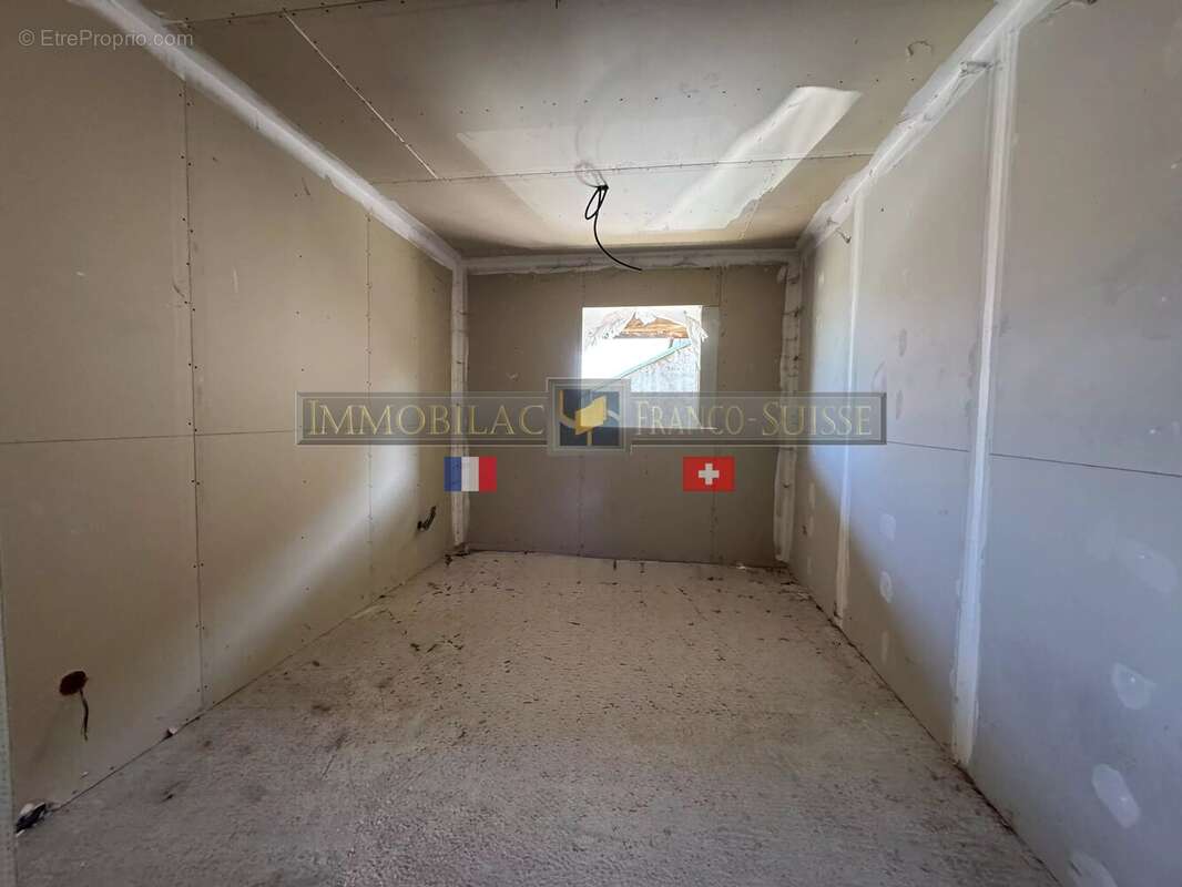 Maison à DINGY-EN-VUACHE