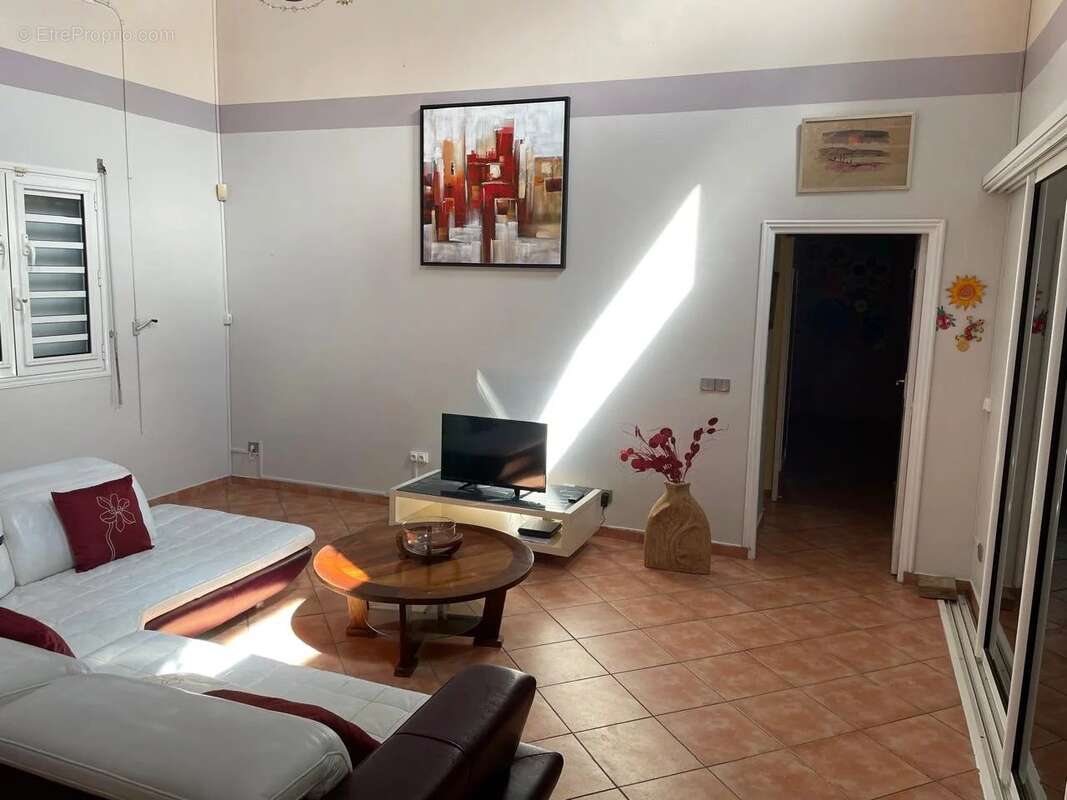 Maison à RIVIERE-SALEE