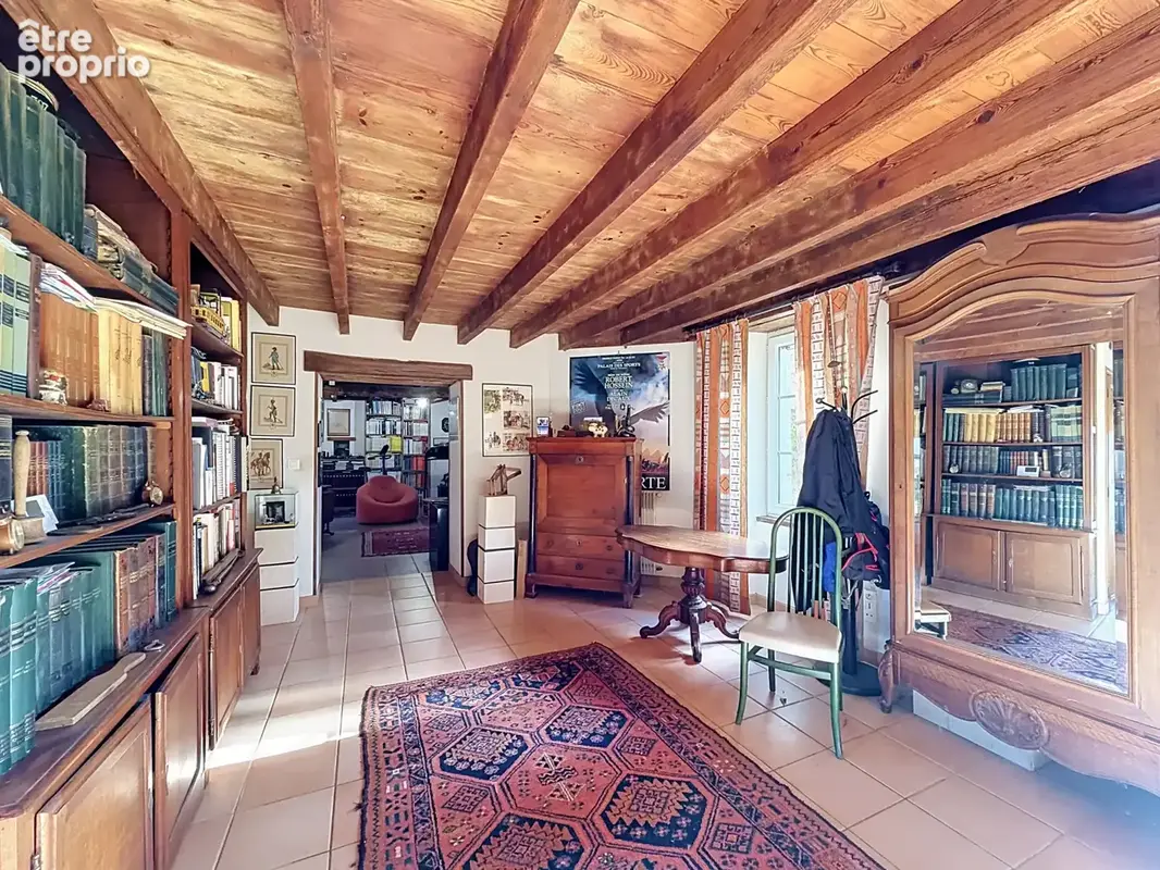 Propriété de charme en Sud Charente   428m2 habitables, 1,6 hectare et vue remarquable. - photo 9