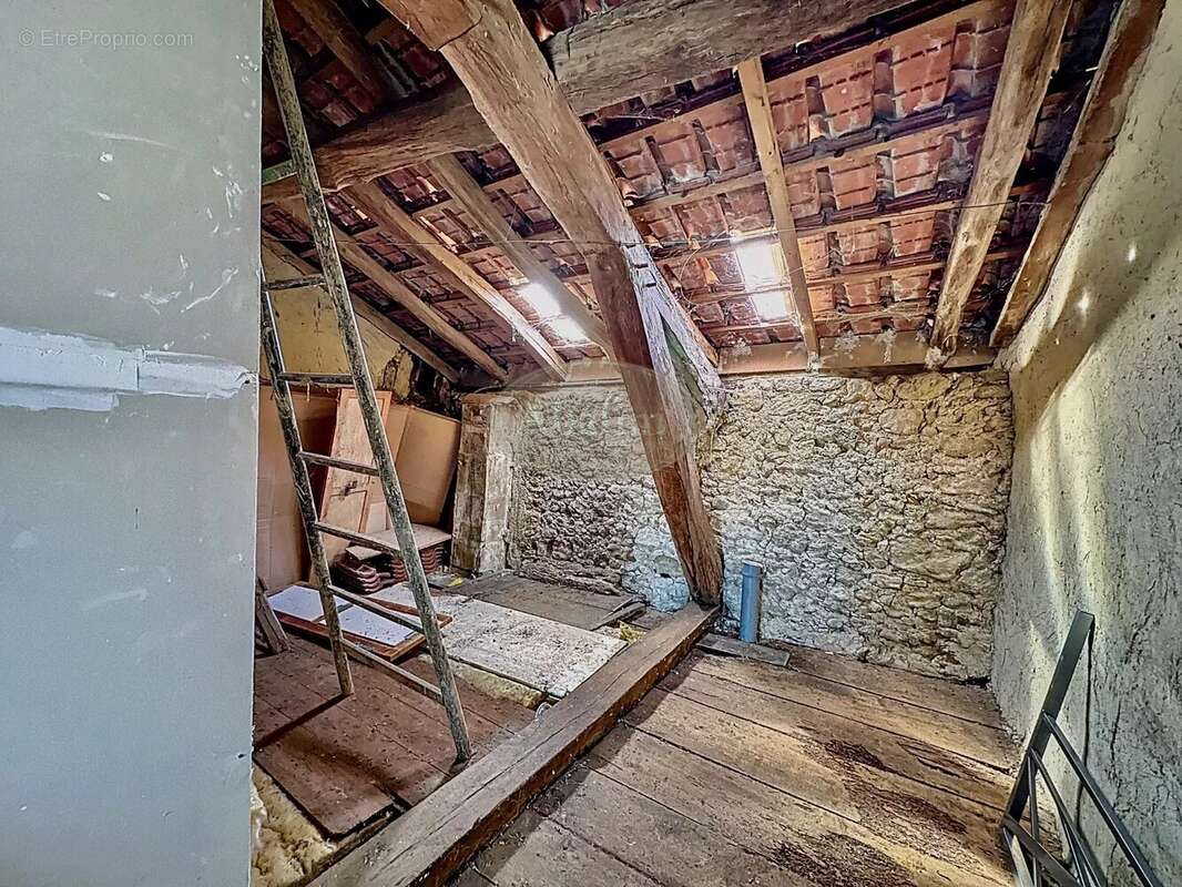 Appartement à MONLEON-MAGNOAC