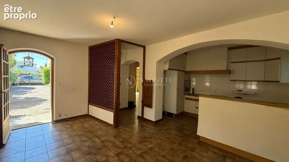 Superbe bâtisse  de 150m² sur jardin clos  à CAVAILLON. - photo 5