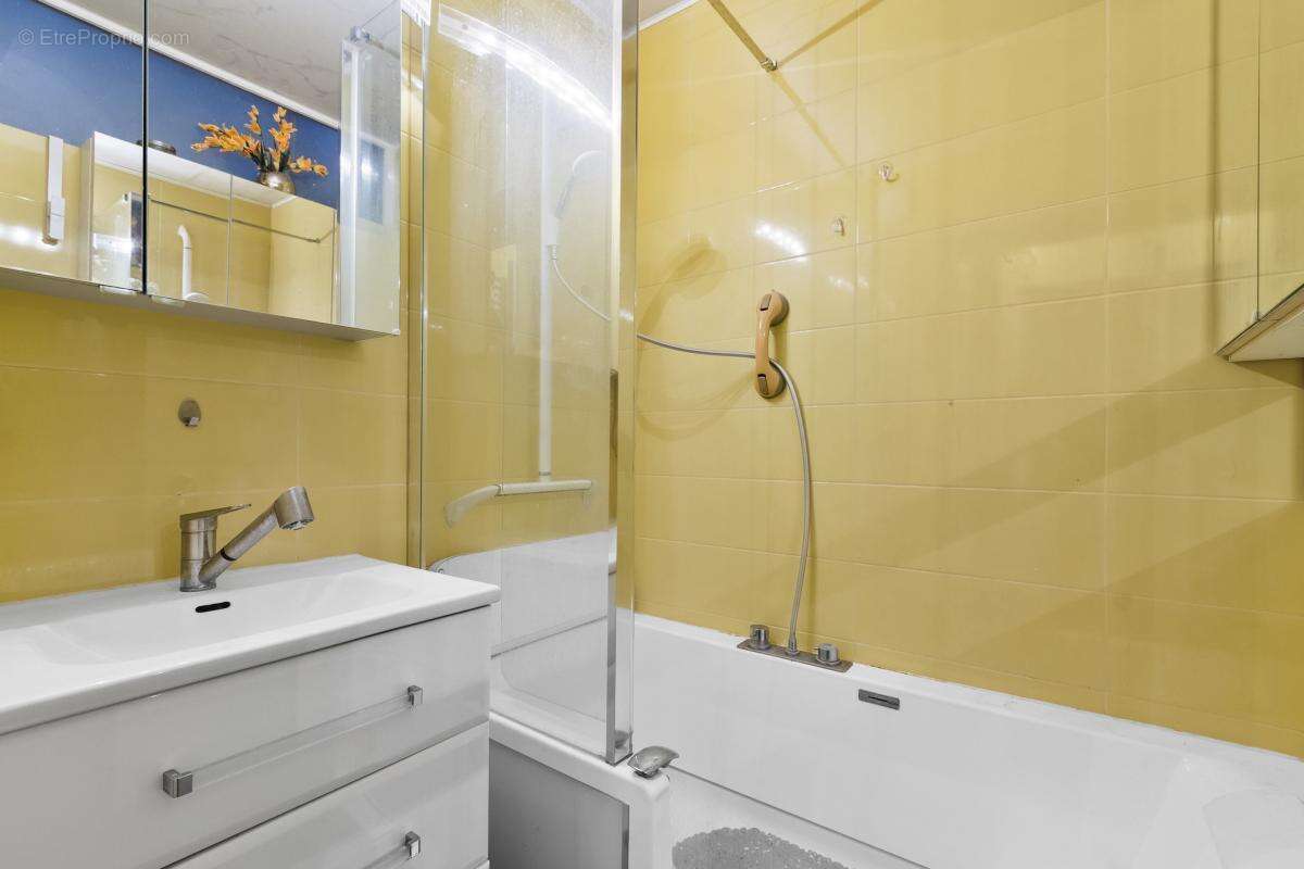 Appartement à PARIS-12E