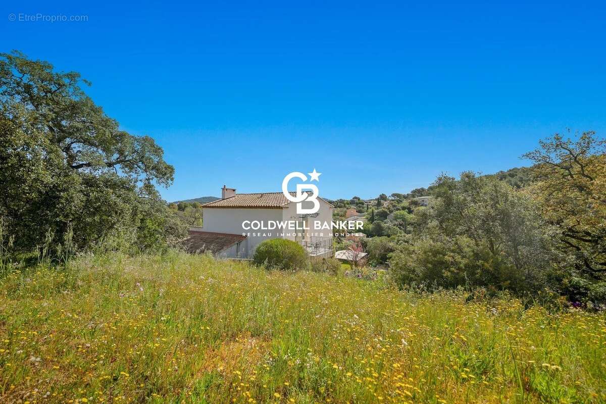 Maison à CARQUEIRANNE