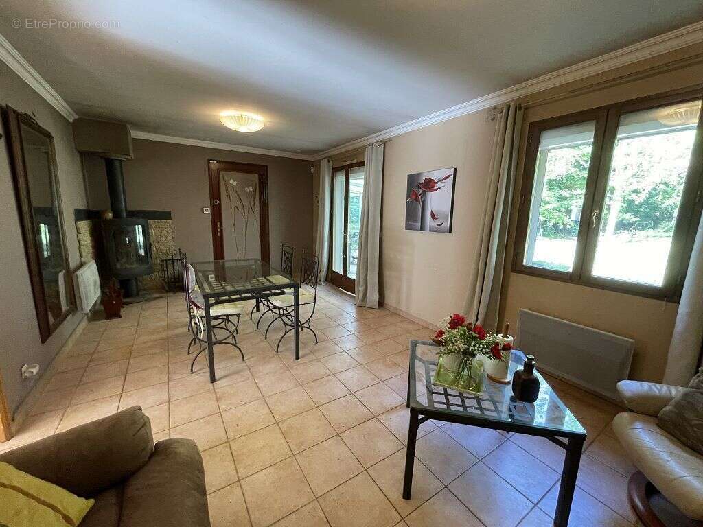 Maison - 108m ² - photo 3