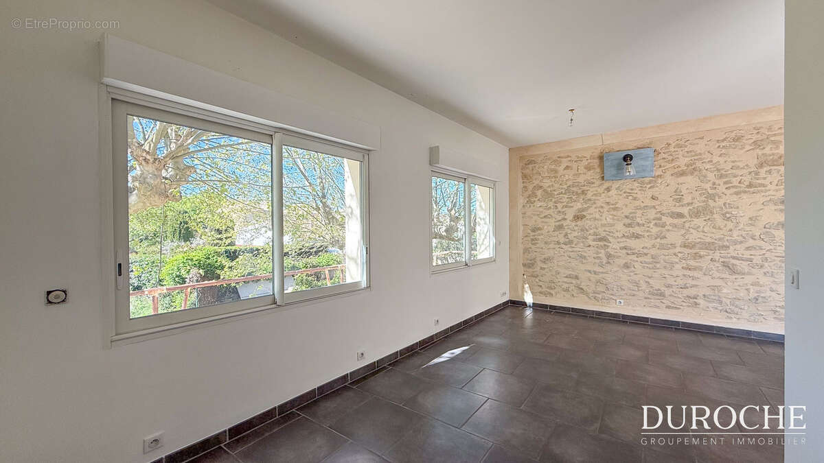 Maison à CADEROUSSE