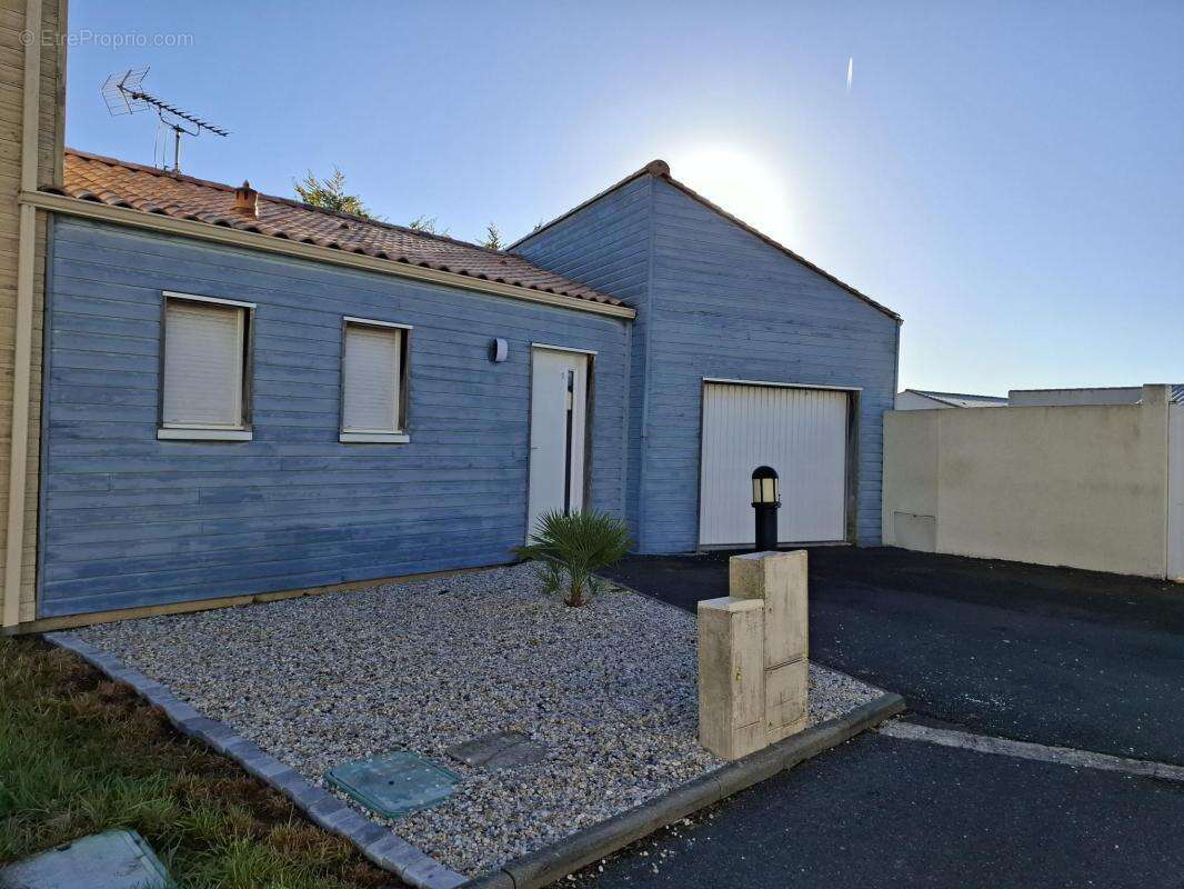 Maison à SAINT-SAUVEUR-D&#039;AUNIS