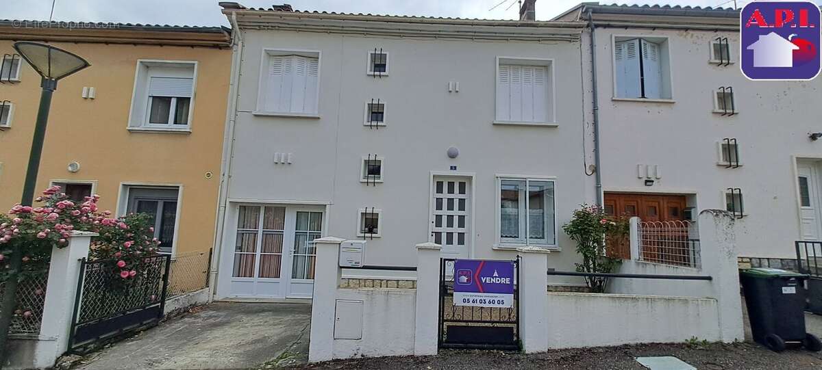 Maison à VILLENEUVE-D'OLMES