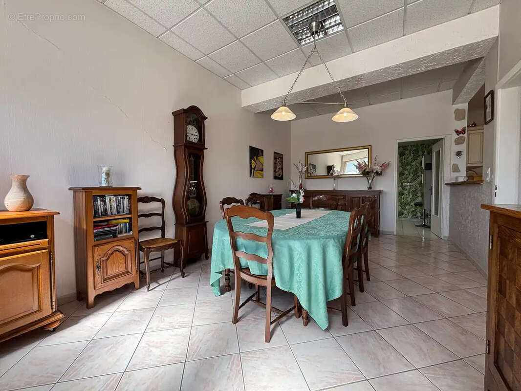 À vendre  Appartement 4 pièces de 122 m² à Montois-la-Montagne - photo 3