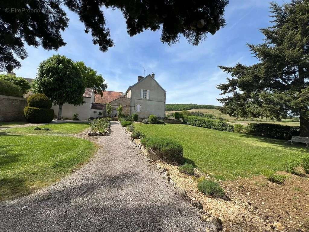 Maison à FIXIN